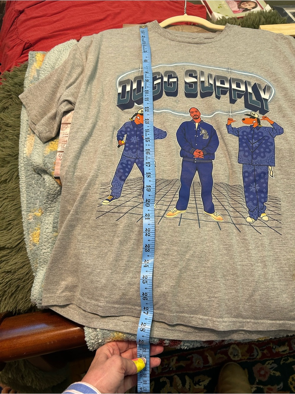 Graphic Tee - Gray/Blue Antique Snoop Dogg medium shirt